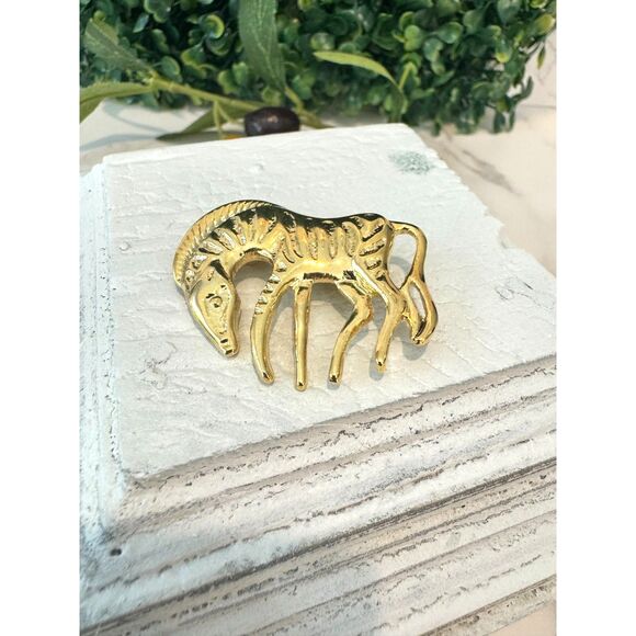 Vintage Zebra Brooch - African Safari - Picture 2 of 5